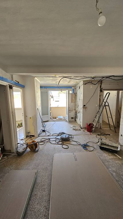 Séjour avant rénovation locatif