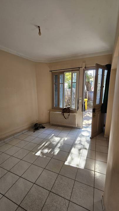 Séjour avant rénovation locatif